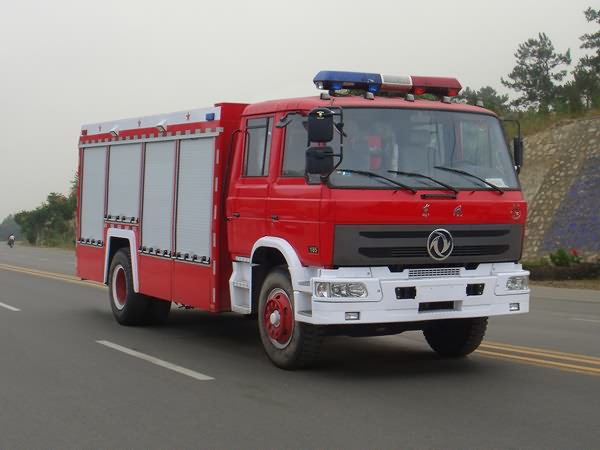 东风153型6吨消防车