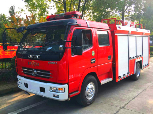 国五东风3.5吨水罐消防车